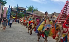 小少爷撅着屁股挨C